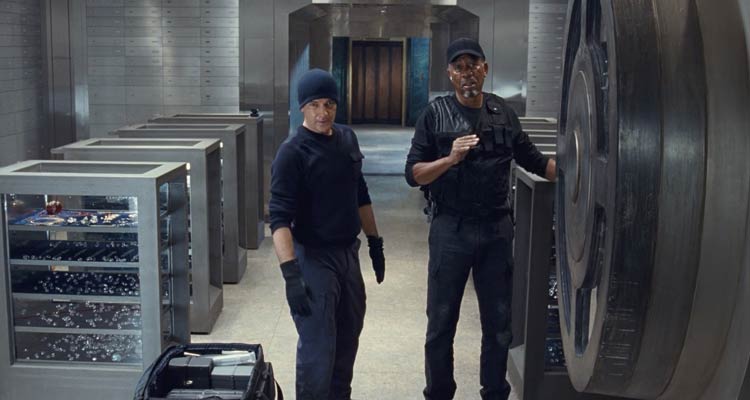 Thick As Thieves 2009 Movie Scene Morgan Freeman as Ripley and Antonio Banderas as Gabriel opening the safe