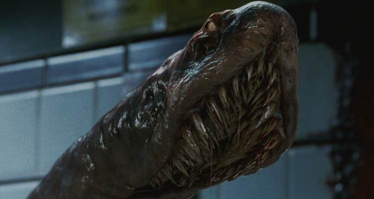 Dreamcatcher 2003 Movie Scene An alien parasitic organism creature with a lot of teeth attacking everyone