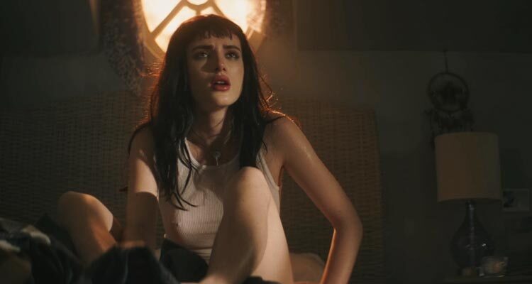 I Still See You 2018 Movie Scene Bella Thorne as Veronica in her bed frightened after seeing a ghost