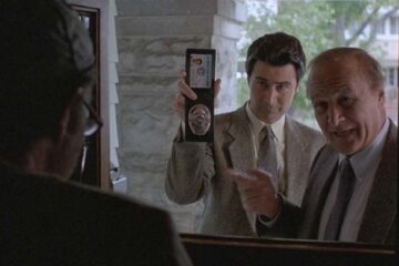 Relentless 1989 Movie Scene Leo Rossi as Sam Dietz and Robert Loggia as Bill Malloy, two detectives looking for a serial killer in Los Angeles