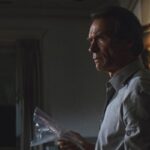 Absolute Power 1997 Movie Scene Clint Eastwood as Luther Whitney holding a knife, the murder weapon